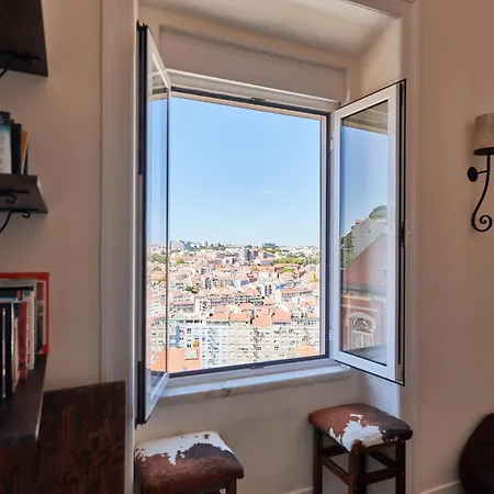 The Sunset Nest Apartment Lisbon