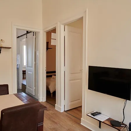 The Sunset Nest Apartment Lissabon